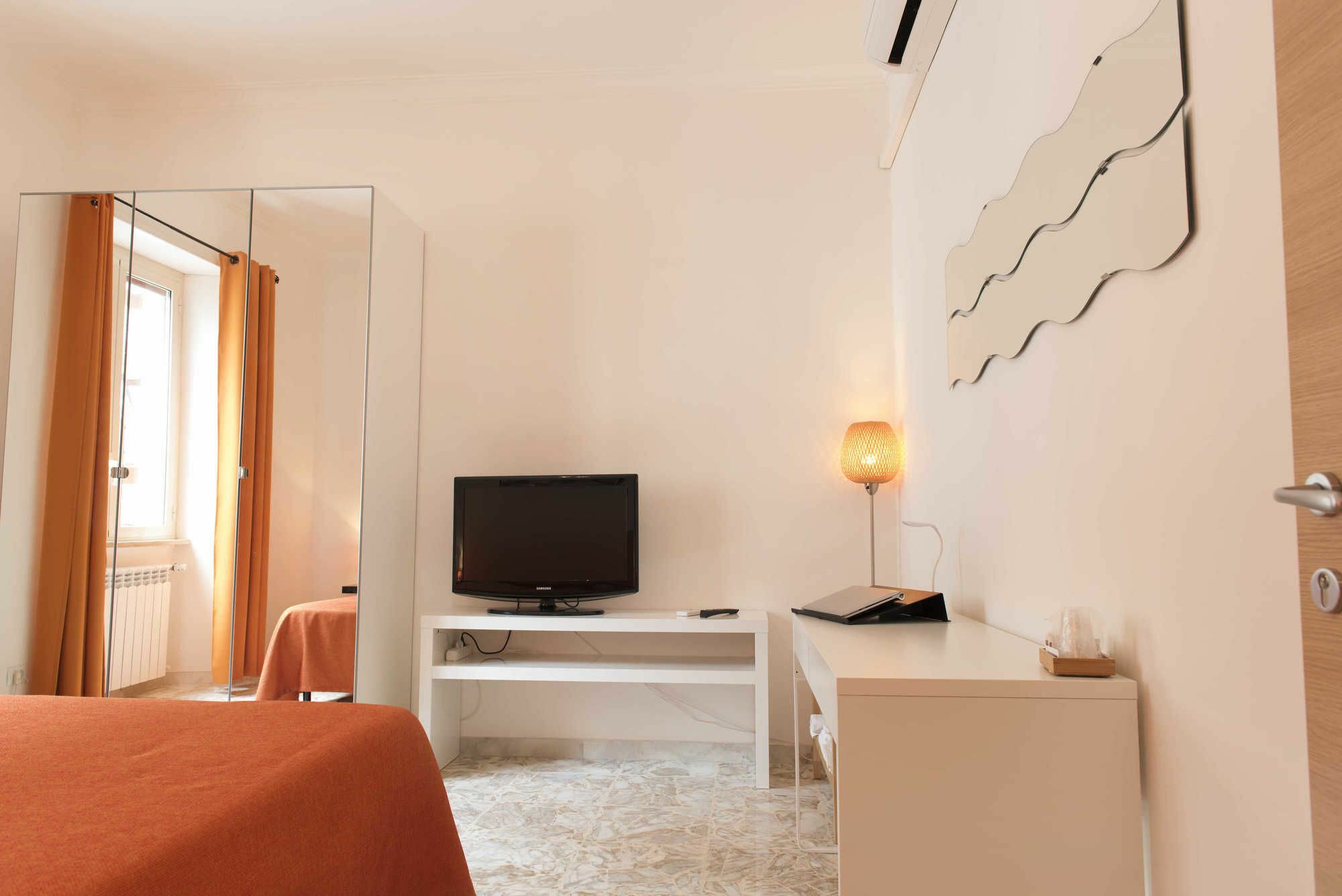 Michelangelo Apartment Чивитавеккья Экстерьер фото